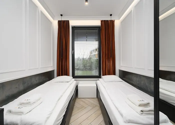 Black Diamond With Terrace - Botanica Jelitkowo By Oneapartments Danzica